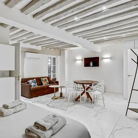 Apartamento Location Calm Palais Royal Louvre Opera Concorde Clim *