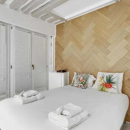 Apartamento Location Calm Palais Royal Louvre Opera Concorde Clim París